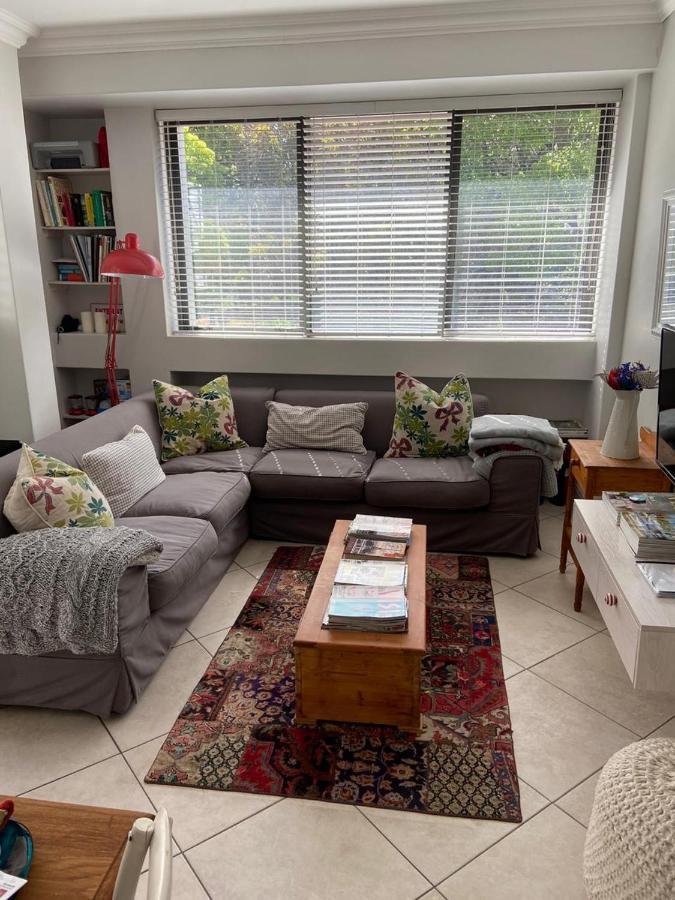 Modern, Centrally Located Dorp Street Apartment Stellenbosch Ngoại thất bức ảnh