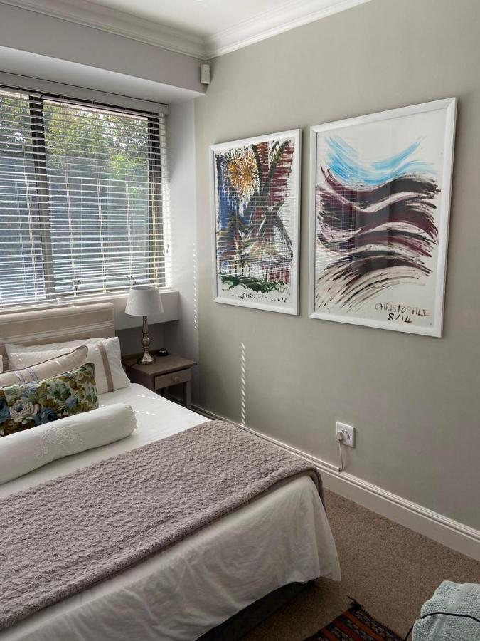 Modern, Centrally Located Dorp Street Apartment Stellenbosch Ngoại thất bức ảnh